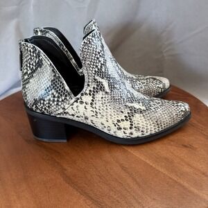Blondo Eliza Snakeskin Print Leather Waterproof Ankle Booties Women's Size 8